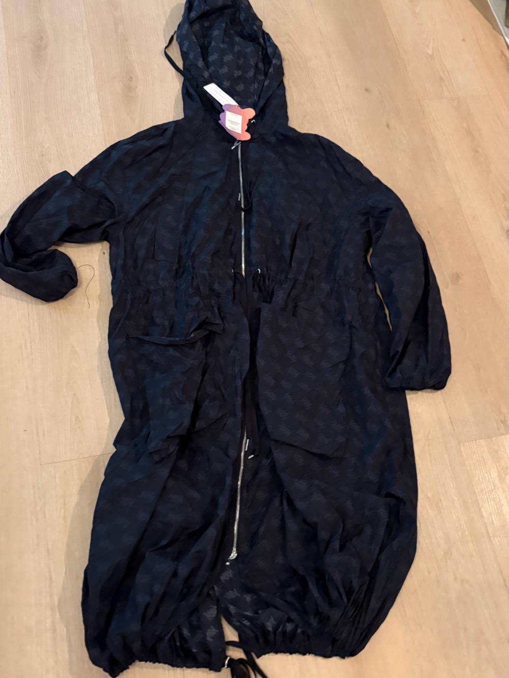 Black one size yitty wind breaker light weight